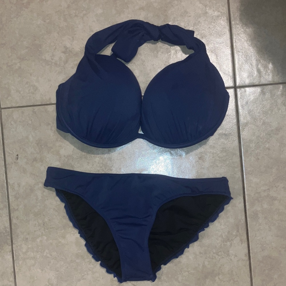 Navy Blue VENUS Scrunch Butt Bikini Top Size: 32DDD/34DD/36D Bottoms Size: 6